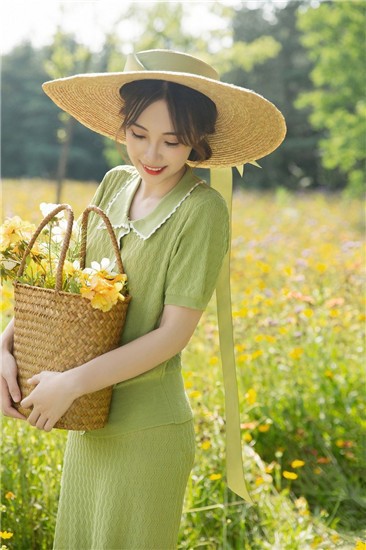 三百迷妹至不渝死防走丢在线观看版